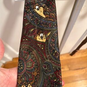 1993 vintage Looney Tunes “Taz” Men’s Paisley Tie
